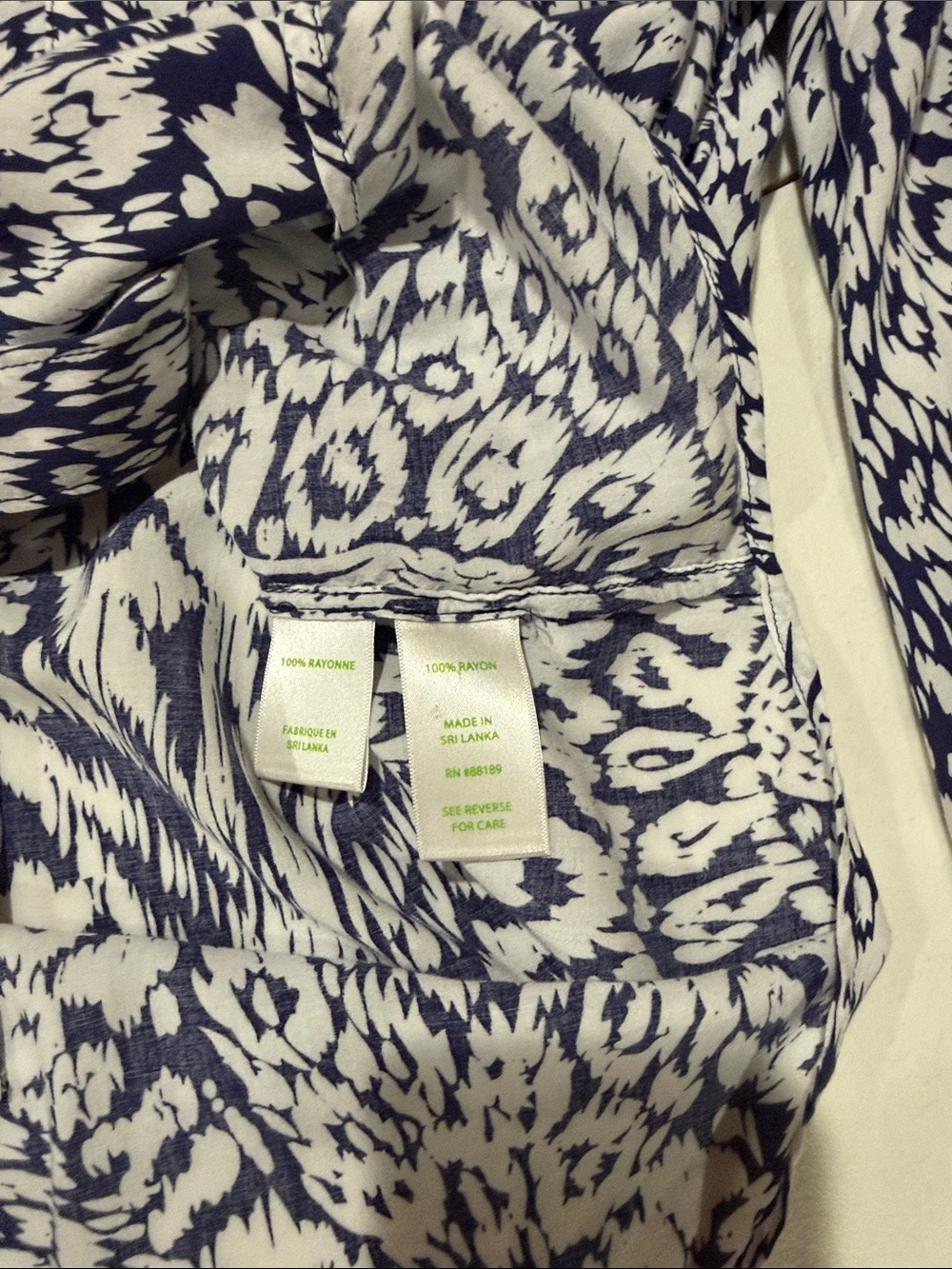 Lilly Pulitzer Navy & White Ikat Print Button-Down Shirt Casual Office Preppy L - Picture 9 of 12